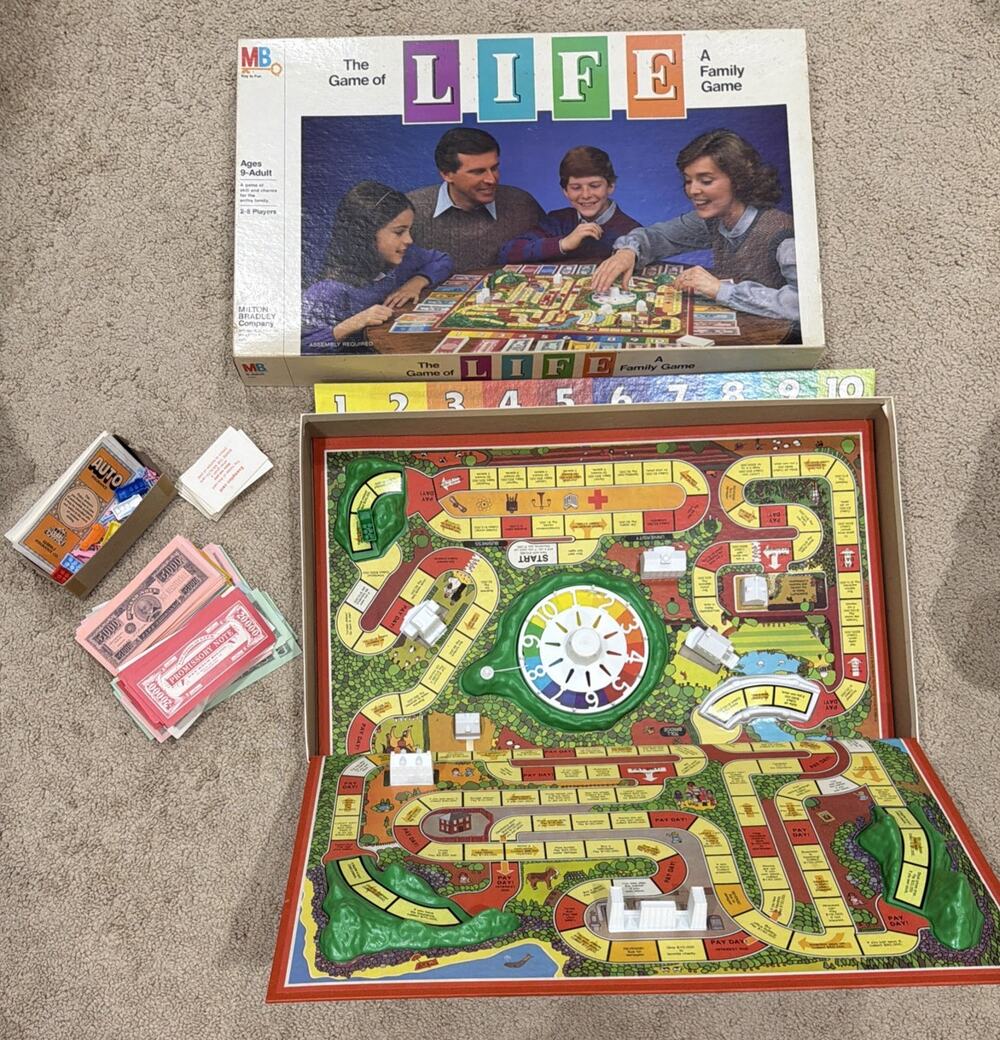 VINTAGE The Game of Life 1977 Milton Bradley COMPLETE Classic Family Kids Board